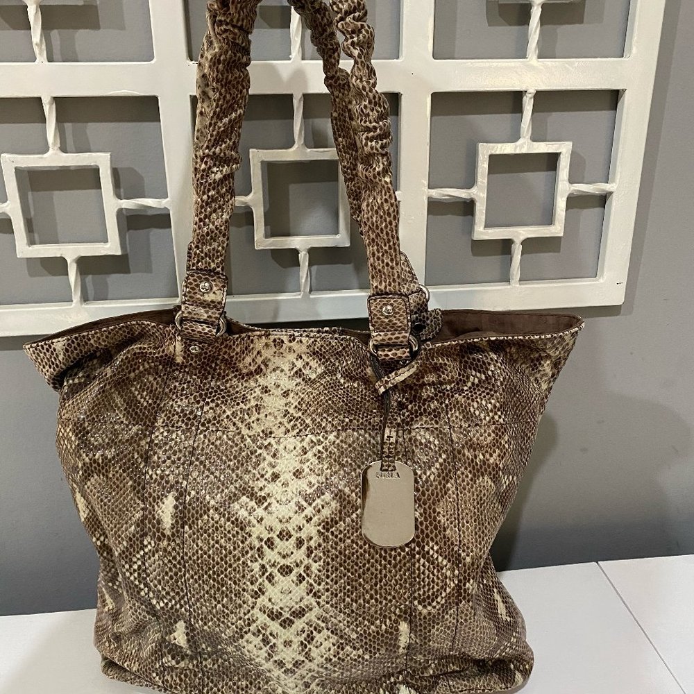 Furla leather shoulder bag